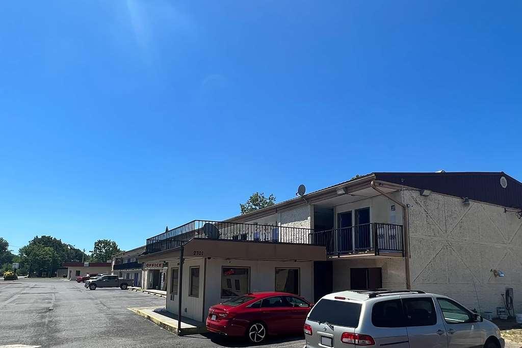 Super 8 By Wyndham I-24 Exit 4 Hotel 2*