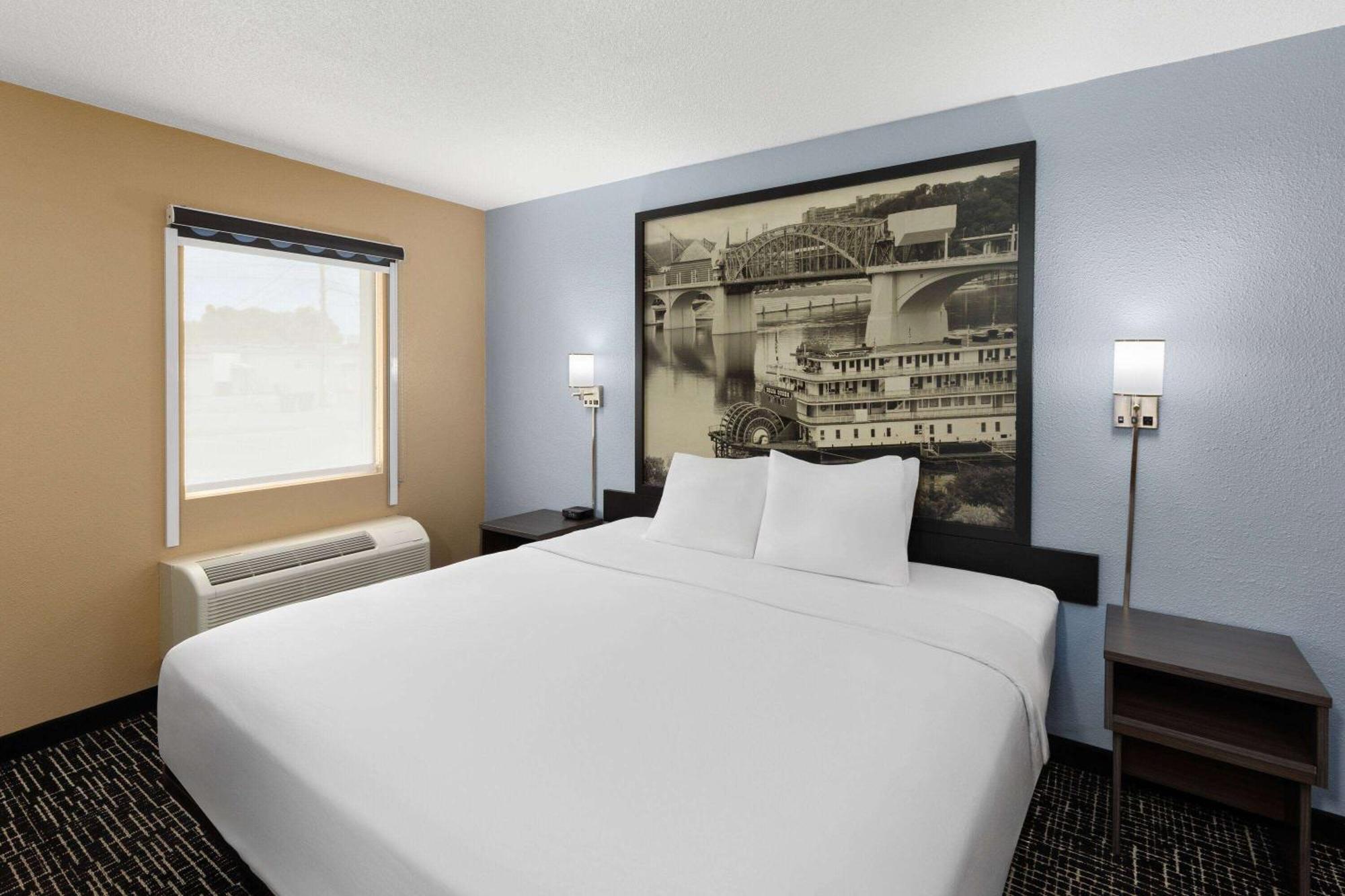 Hotel Super 8 By Wyndham I-24 Exit 4